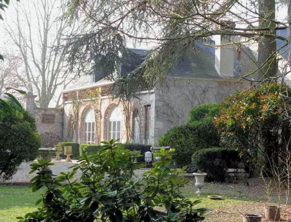 Chambre D'Hotes Les Rives De La Tronne Mer Dış mekan fotoğraf